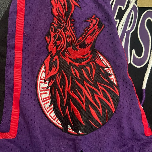 Strivers Row Men's Red Wolf Hoop shorts - Picture 6 of 7